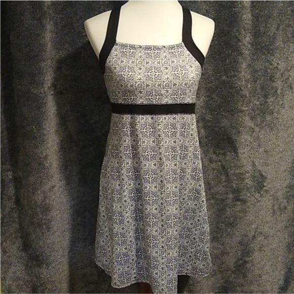 Soybu Dress, built in Shelf bra!  Easy to wear. Size L - Picture 2 of 9